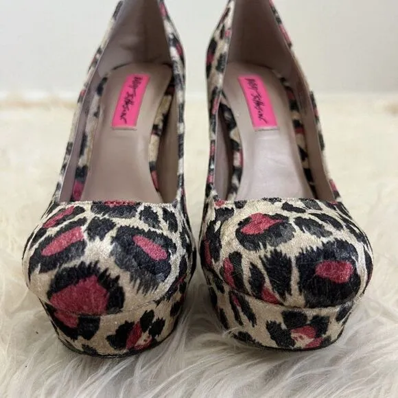 Betsey Johnson Diskko Pumps Leopard Cheetah Tan Black &amp; Pink Velvet Size US 7.5