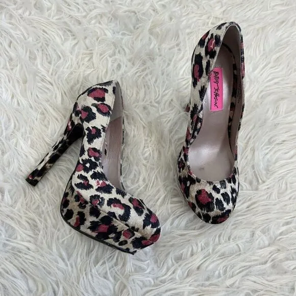 Betsey Johnson Diskko Pumps Leopard Cheetah Tan Black &amp; Pink Velvet Size US 7.5