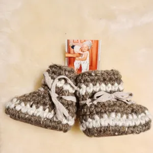 I’m in the loop Sheepies Barley/Wheat baby booties