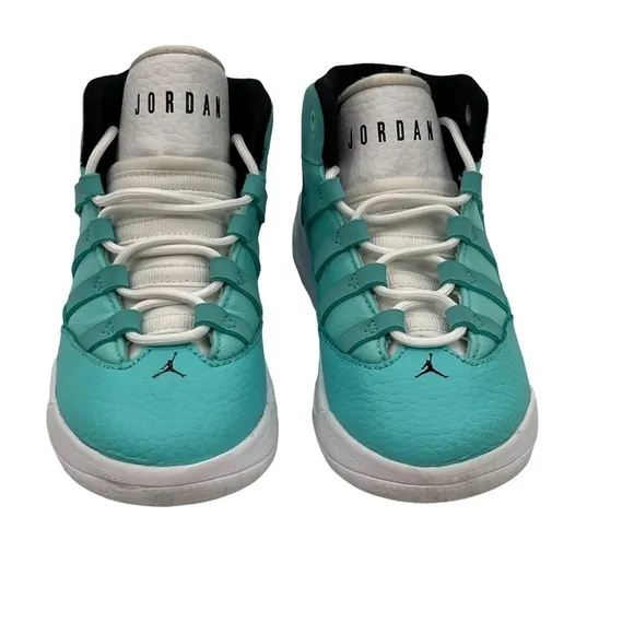 Jordan Teal Max Aura Sneakers Kids Size 9C