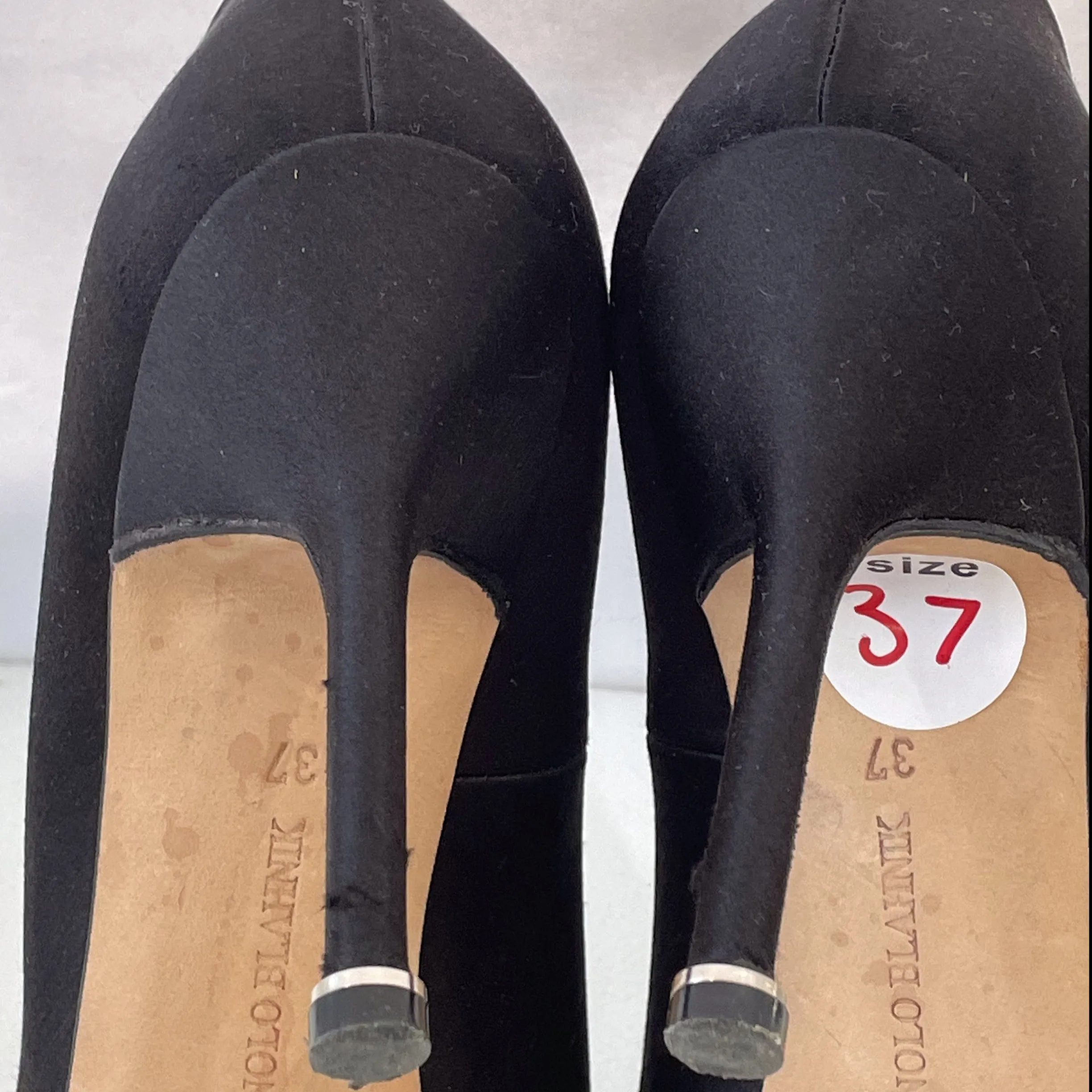MANOLO BLAHNIK Hangisi 105 mm  Black Satin Jewel Buckle Pumps Size 37