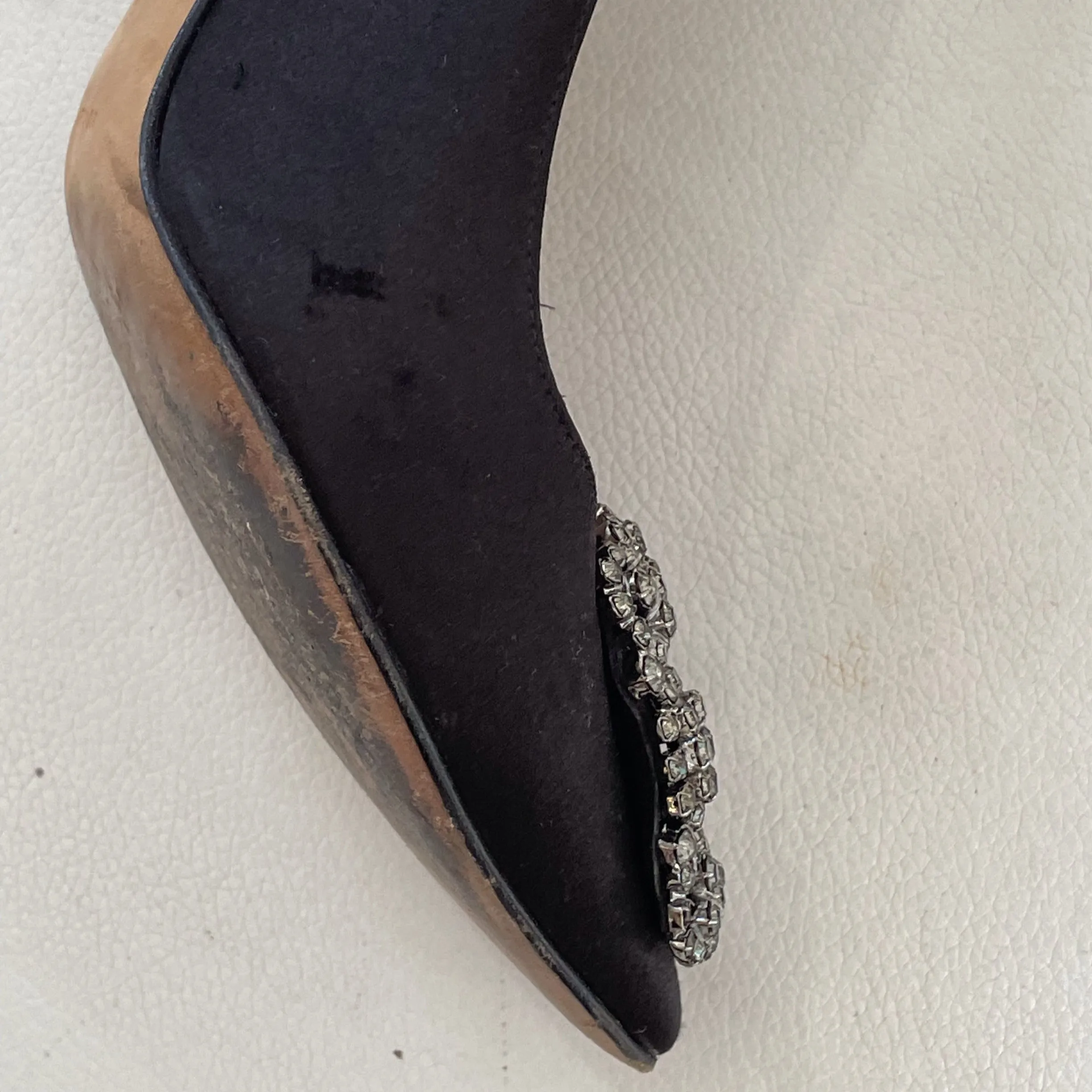 MANOLO BLAHNIK Hangisi 105 mm  Black Satin Jewel Buckle Pumps Size 37