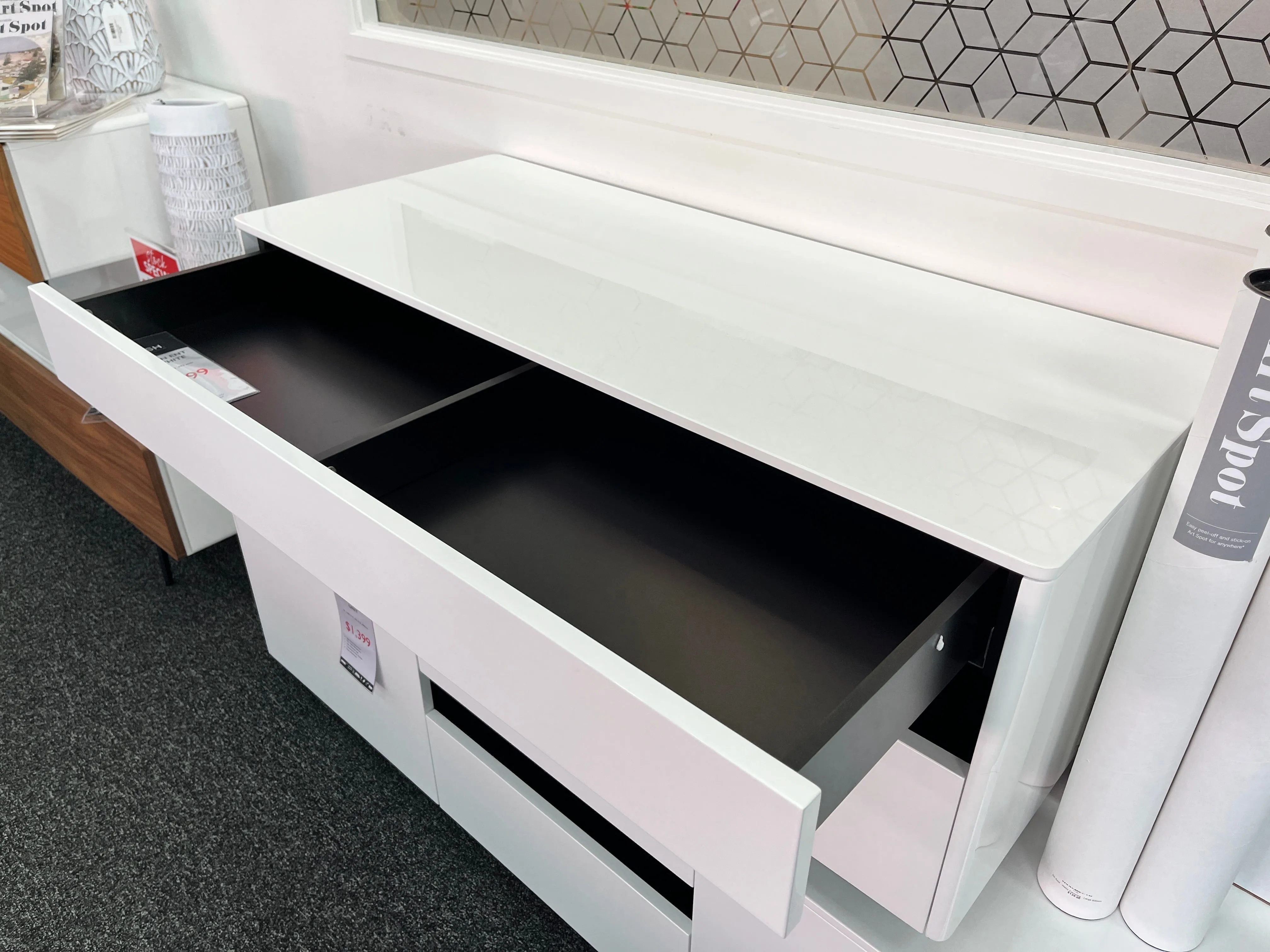 Newtown Entertainment Unit 1120 - High Gloss White