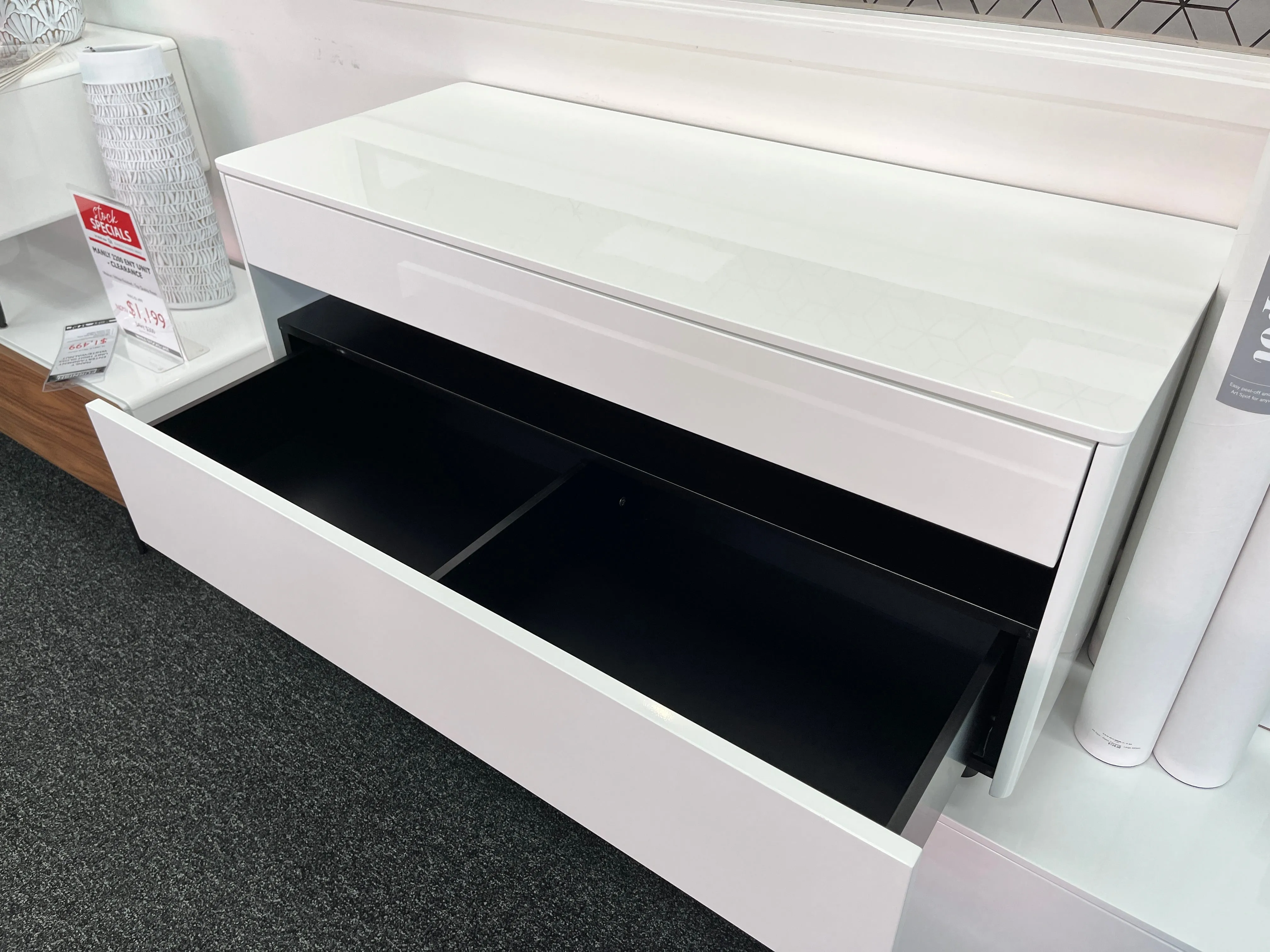 Newtown Entertainment Unit 1120 - High Gloss White