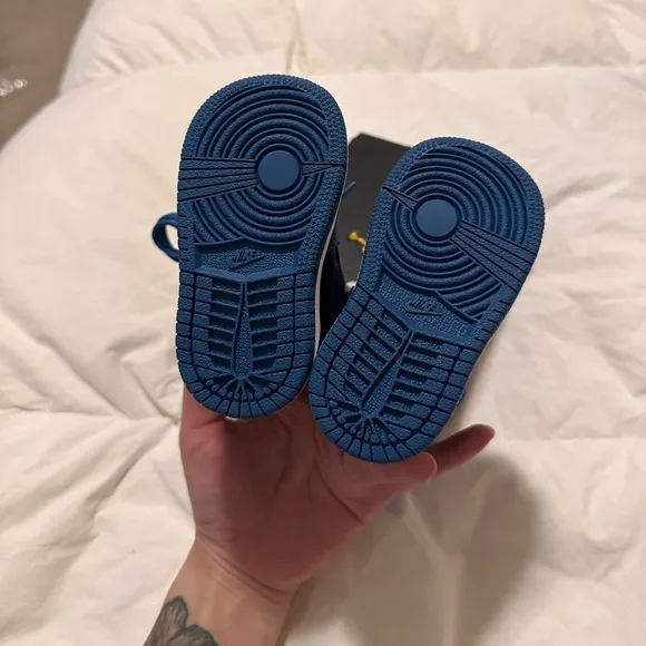 Nike Jordan 1 retro high OG baby shoes