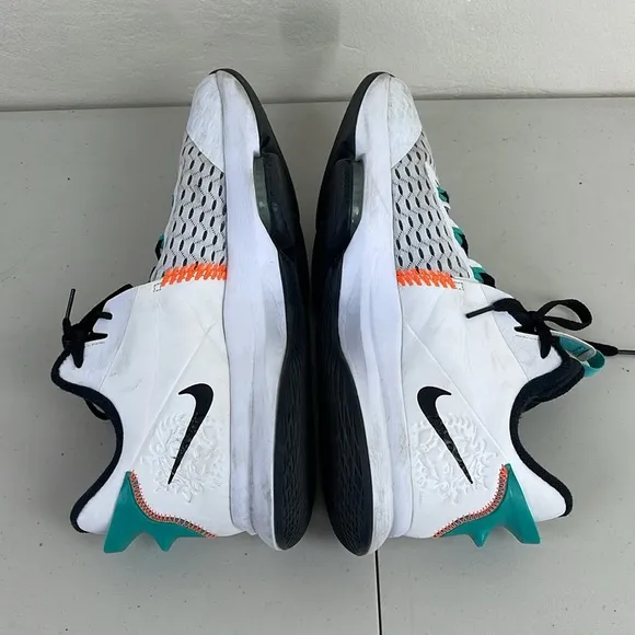Nike Lebron Witness V Basketball Sneakers Size 12 used no inserts