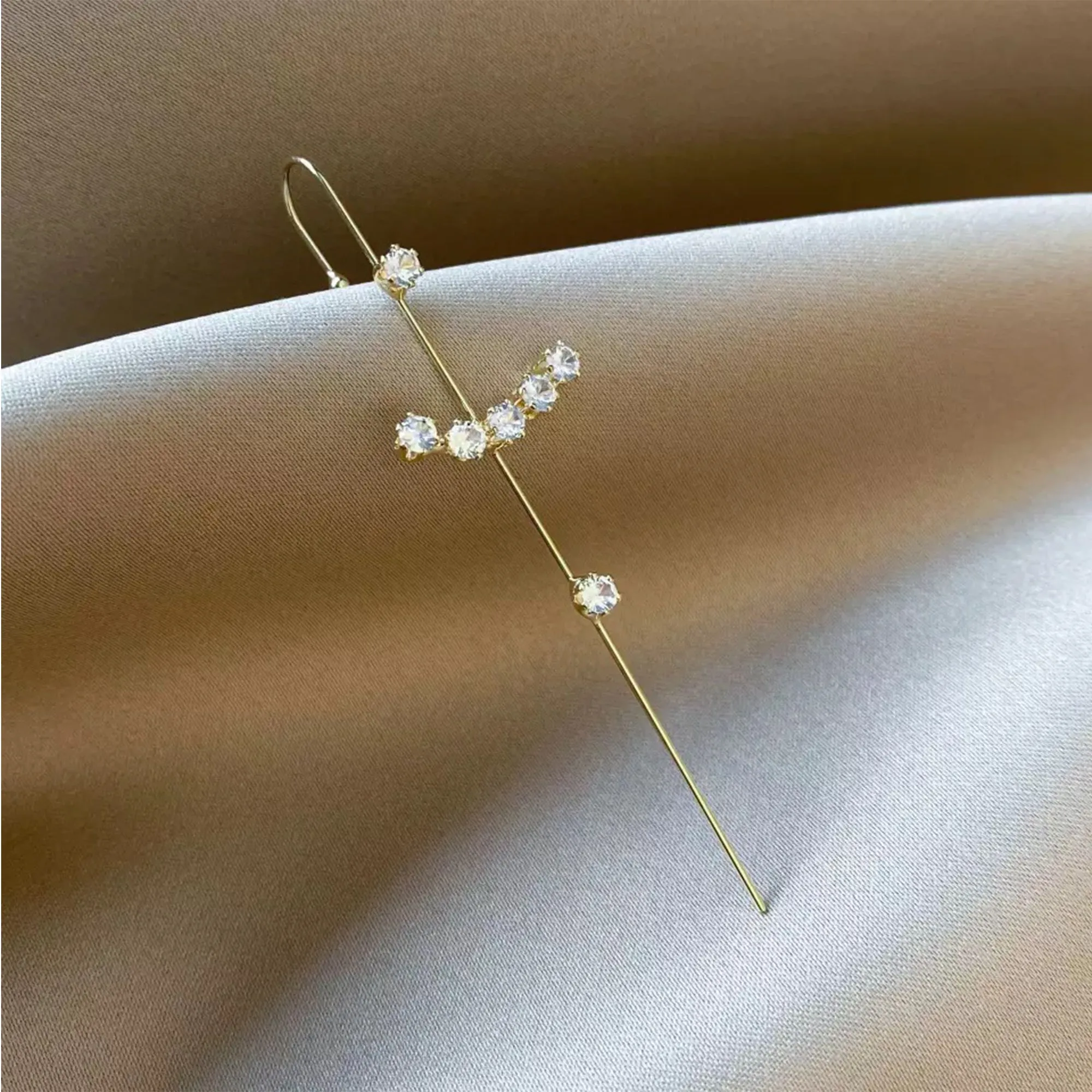 Pack Of 2 Zircon Studded And Thunderbolt Ear Cuff