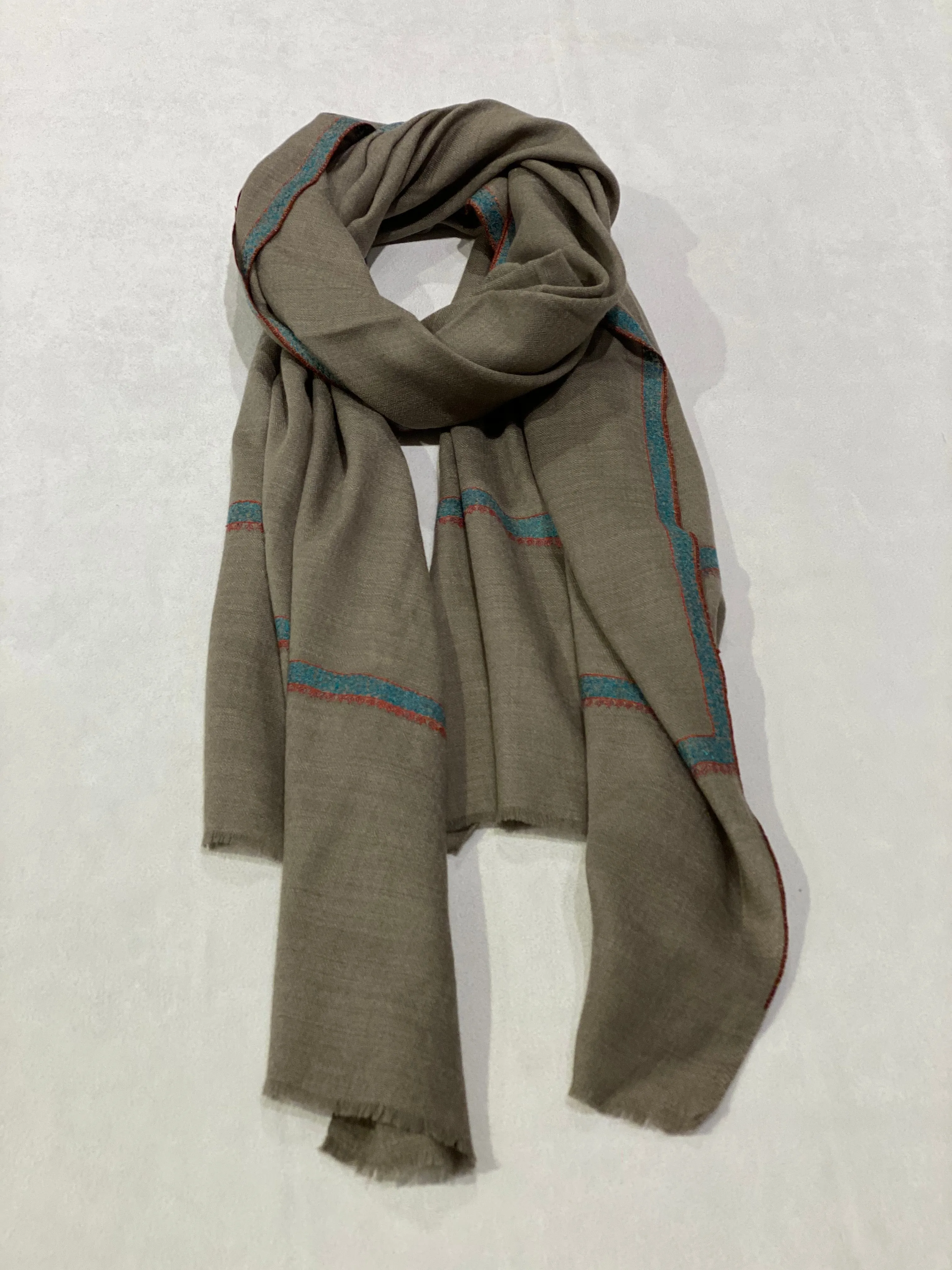 TRIM WOVEN CASHMERE SCARF